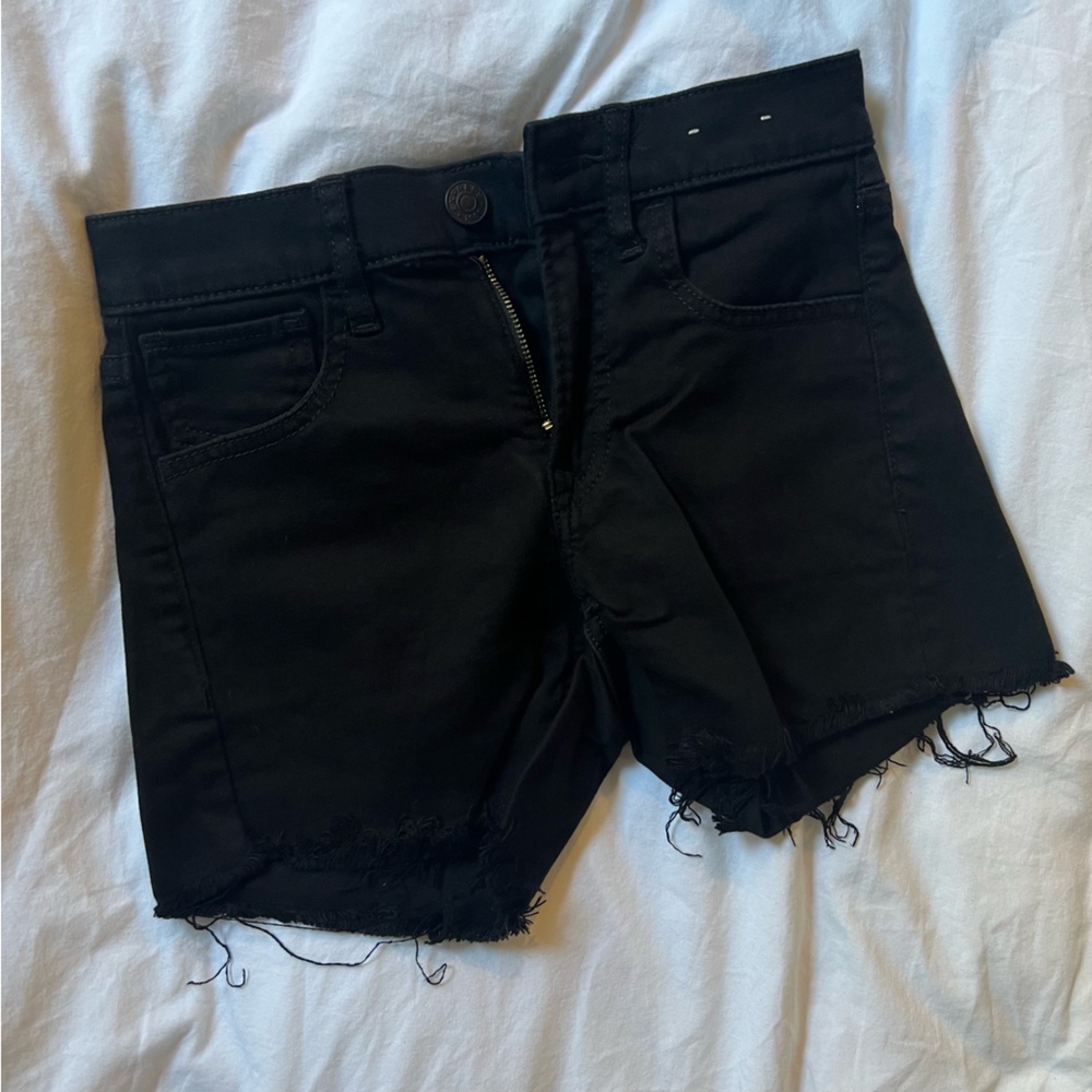 5 for $10 ✨ Mid Rise, Pure Black Cut Off Denim Shorts